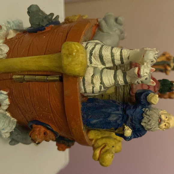 Vintage Noah’s Ark ceramic glass Decor  with Open Hinge Door